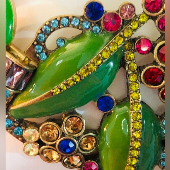 Heidi Daus “ Green With ENVY” Elegant Floral Necklace - Picture 8 of 16